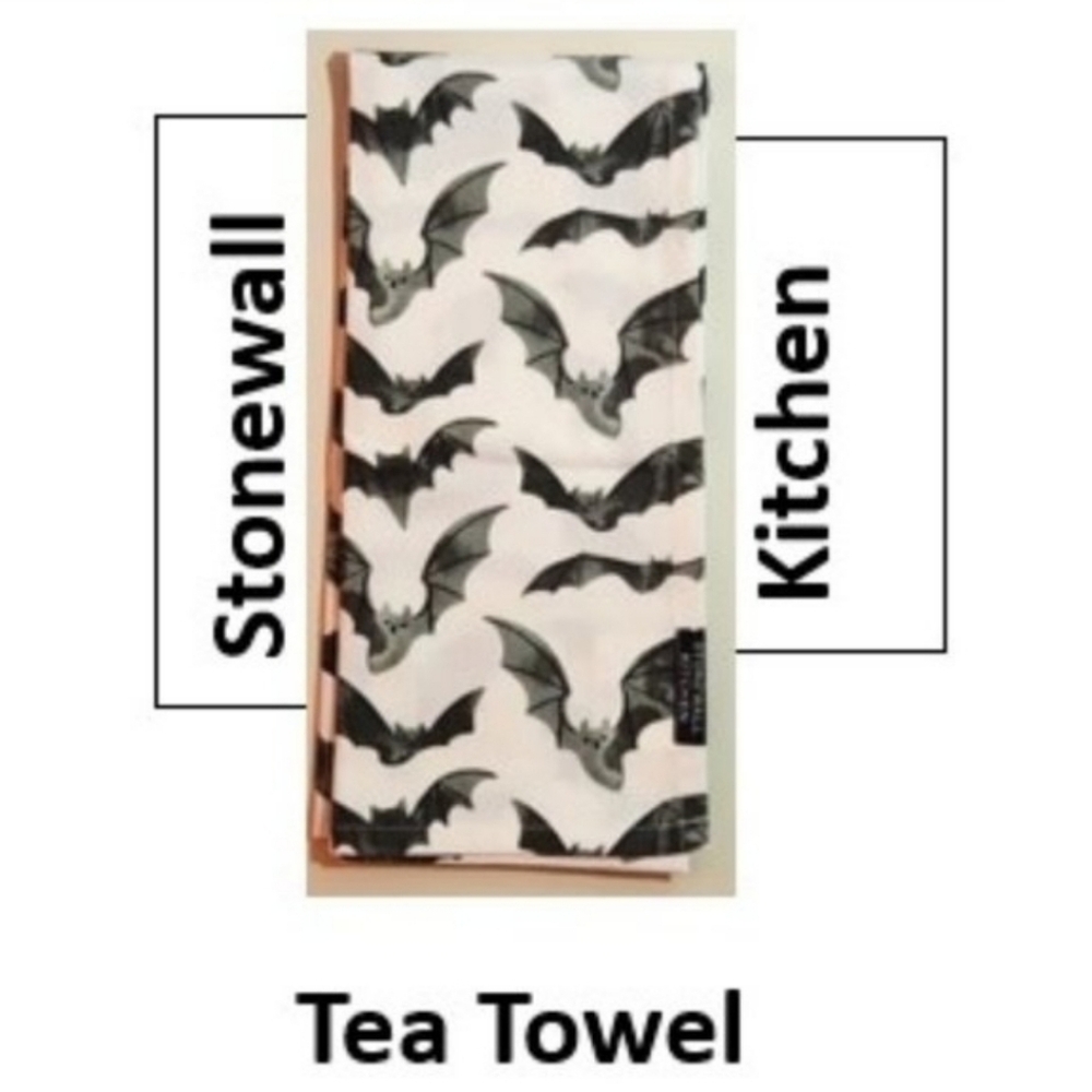 ❤️NWT STONEWALL KITCHEN TEA TOWEL BATS - HALLOWEEN DECORATION DECOR